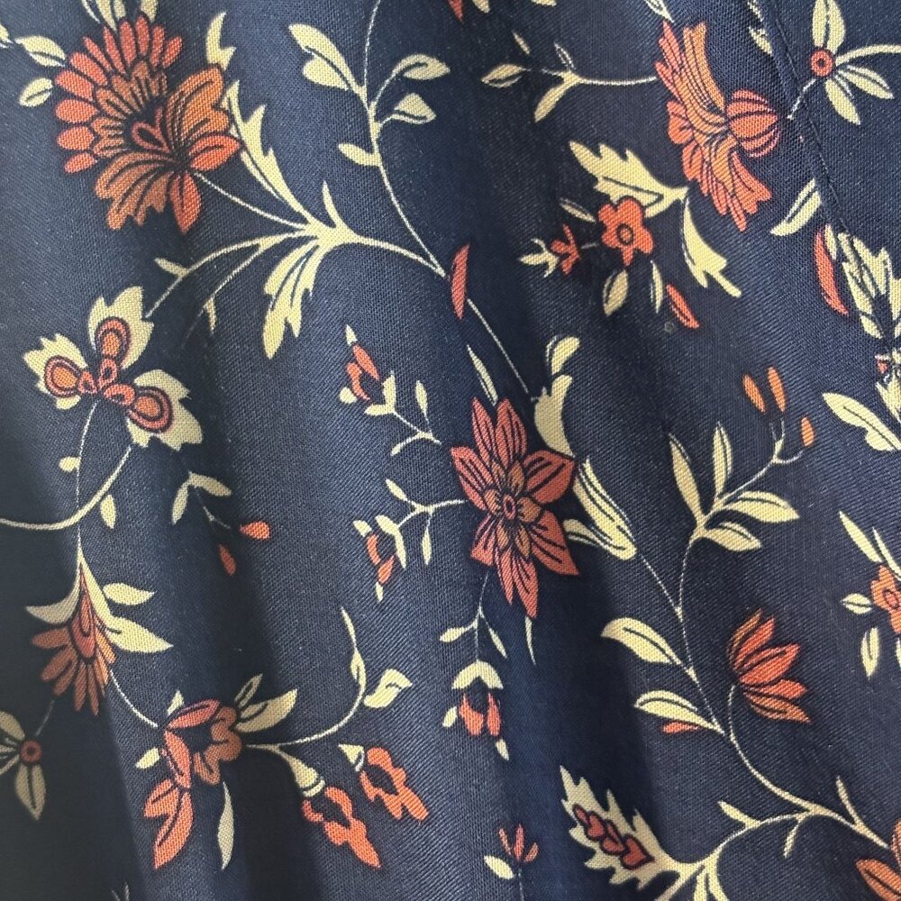 Floral Boho Maxi Dress With Ruffle Hem & V-Neck - Picture 4 of 11